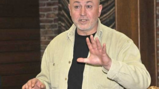 Станишев "порязал" Максим Генчев!?