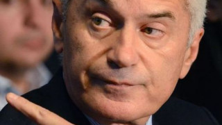 Парламентът стартира с “Волене, откажи се!”