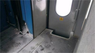 Във влаковете вали сняг, от БДЖ вдигат цената на билетите (Снимки)