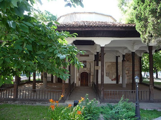 Куршум джамия изправи на нокти Карлово и Пловдив