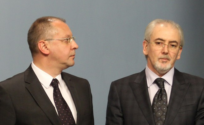 Ще се отрази ли конфликтът между Лютви Местан и Станишев на кабинета?