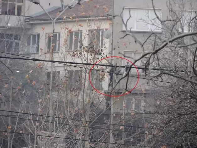 Спецакцията в Лясковец заснета от очевидец (Снимки + видео)