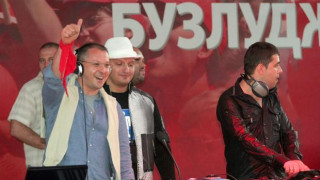 Орешарски и БСП ще пируват на Боровец, въпреки трагедията в Лясковец