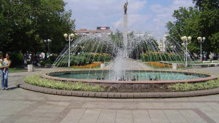 Стрелба посред бял ден в Бургас! Някои крещят: Атентат