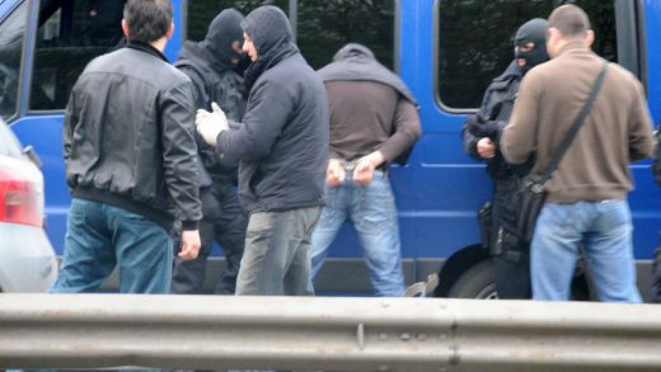 Десетки арести при полицейската блокада на „Столипиново”