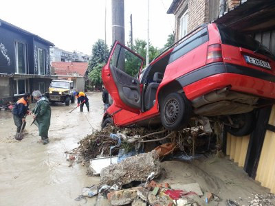 Чакат още наводнения във Варна, Хаинбоаз залят от вълна