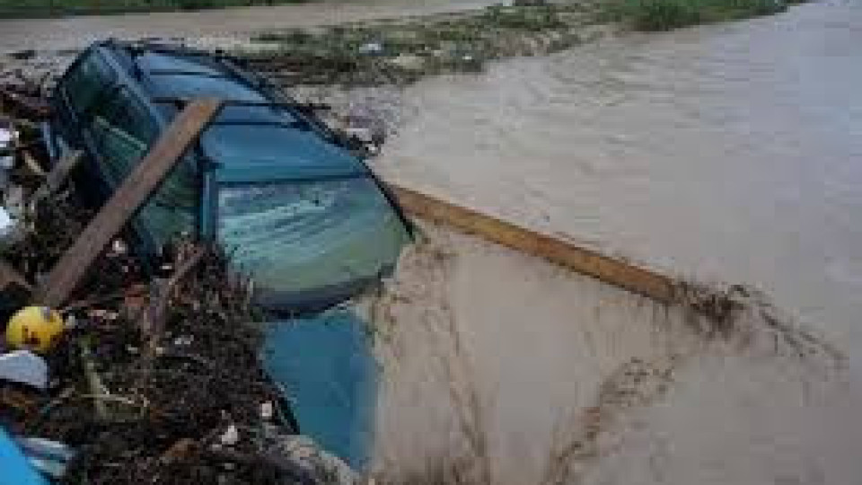 Трагедия! Броят на жертвите на ужасяващото наводнение във Варна нараства