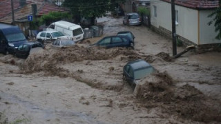 Силните наводнения във Варна продължават, има нови жертви  (Последни новини)