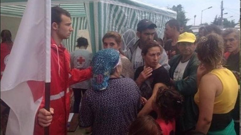 Бедстващите във Варна пред криза, роми с мерцедеси грабят помощите