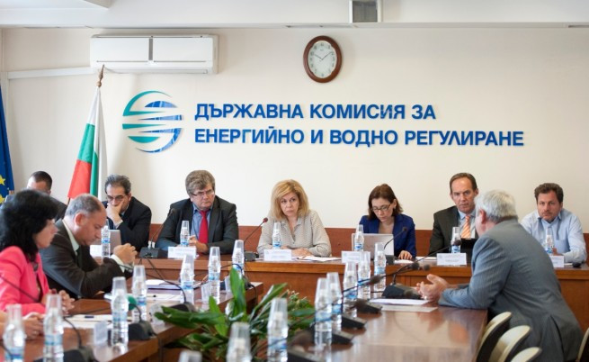 ДКЕВР вдигна тока от 1 юли, компенсира  с евтин газ