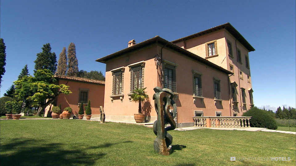 Дарина Павлова вдигна сватбата в къщата на Микеланджело