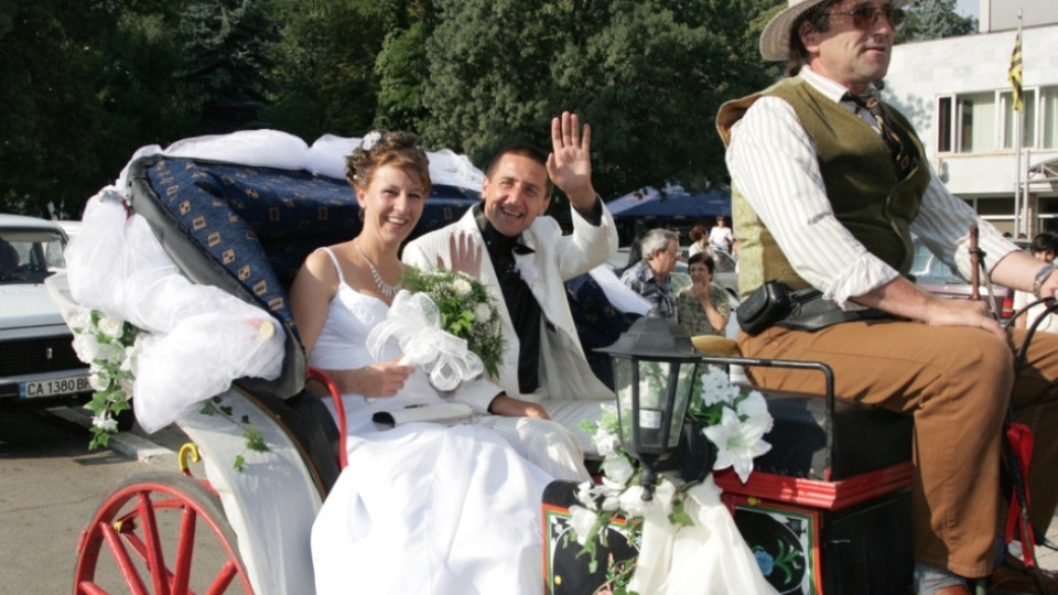 Каръшка сватба: Инцидент с младоженци на Мадарския конник!