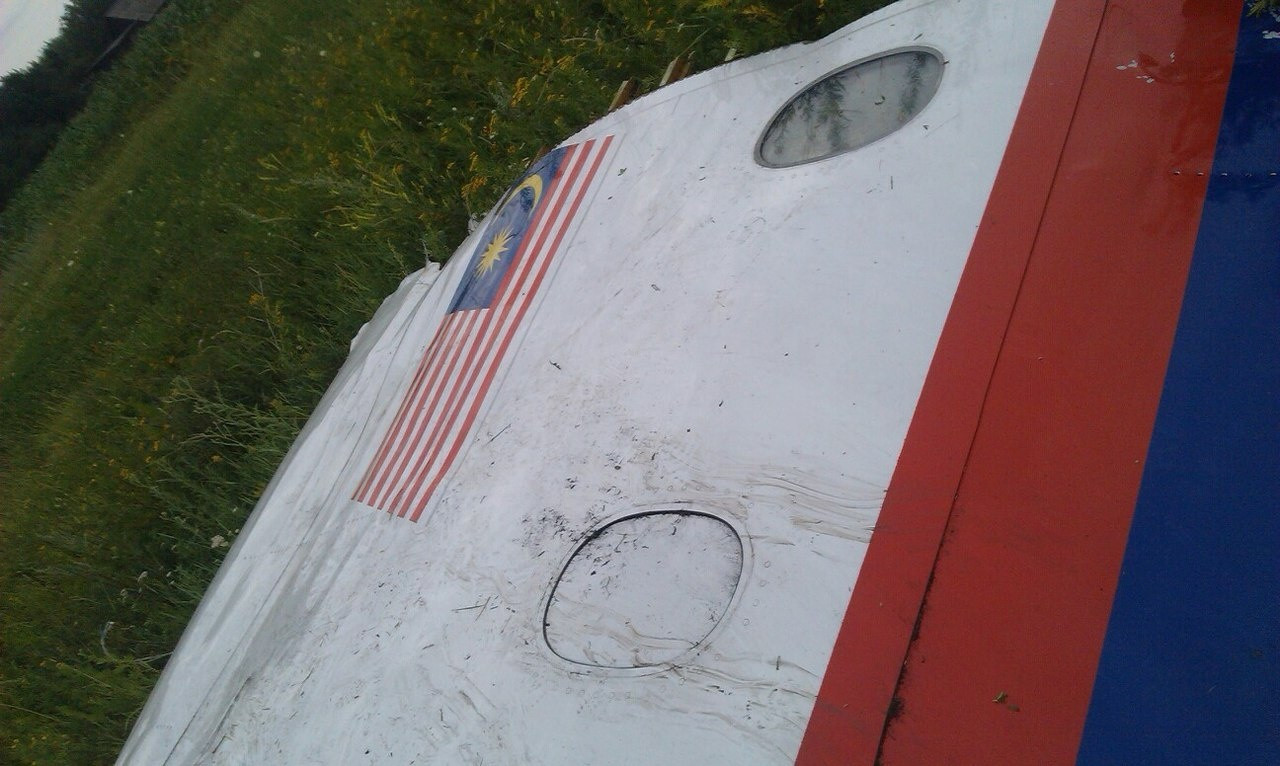 Снимки доказват: Взривеният Боинг 777 е свален от Украйна, не от Русия