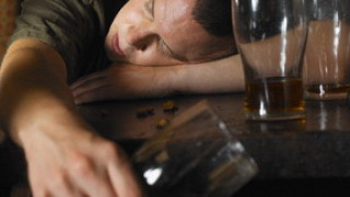 Алкохолизъм не се лекува с непукизъм