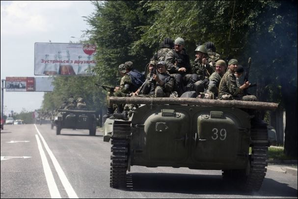 Русия и Украйна във война, нападат се с танкове и ракети