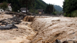 Наводнения може да удавят страната тази нощ