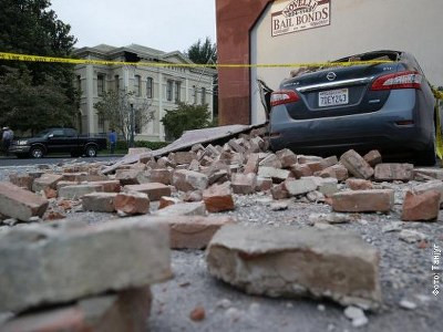 След земетресението в Калифорния: Стотици ранени и десетки пожари