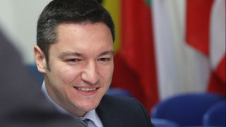 Кристиан Вигенин захапа Бойко Борисов