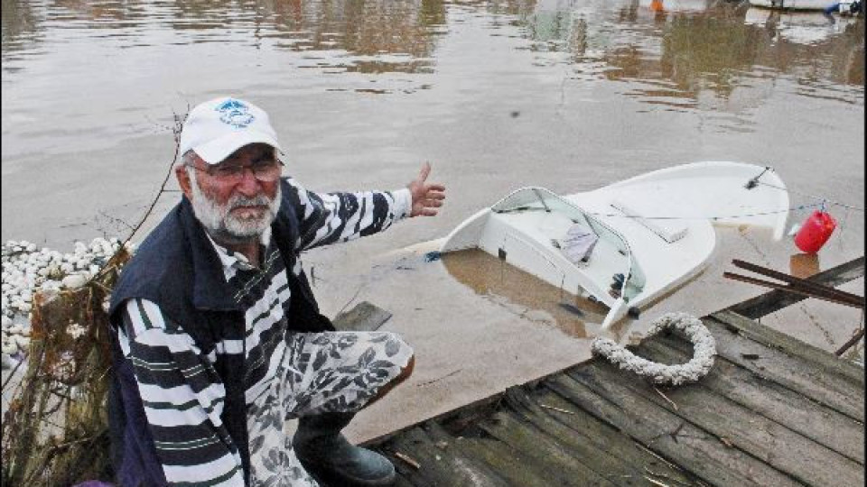 Трагедия край Бургас, потопът взе две жертви