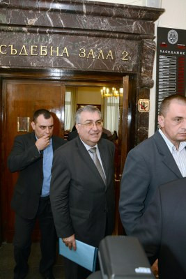 Премиерът Близнашки в съда заради делото за референдум 