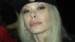 Албена Вулева събирала фасове от боклука, за да ги пуши!