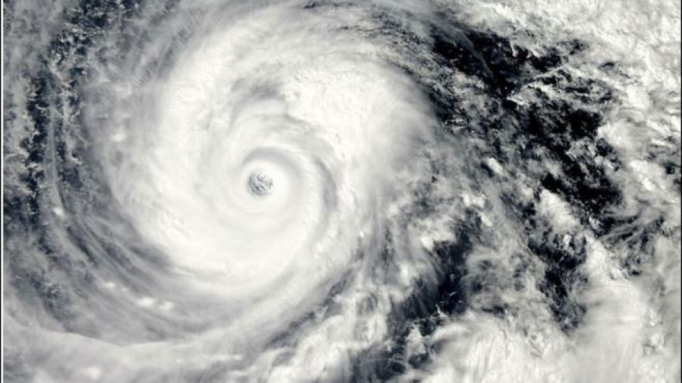 Най-мощният супертайфун на 2014 удря в неделя