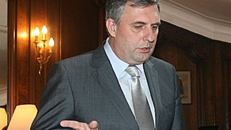 Ивайло Калфин става вицепремиер и социален министър