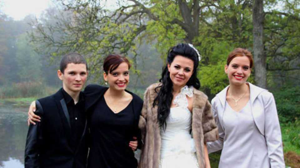 Честито: Миглена Ангелова омъжи дъщеря си Дора!