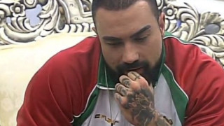 Ники Китаеца проговори за връзката си с Азис