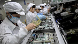 Зад стените на Apple: Работници се трудят в нечовешки условия