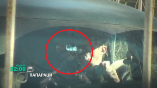 Иван Ласкин порка уиски в колата си! (Снимки)