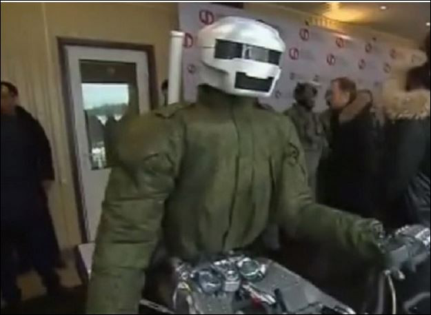 Въвеждат бойни роботи в руската армия  (Снимки и Видео)