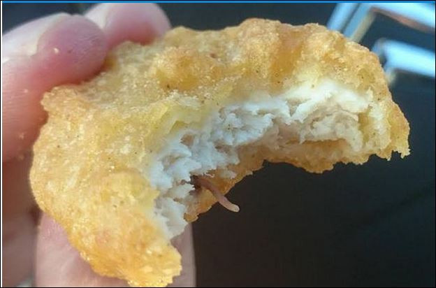 Червейче в сандвич на Макдоналдс предизвика разследване