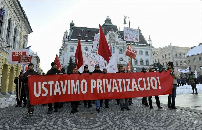 Протести в Словения срещу приватизацията: Държавата не се продава!