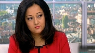 Лиляна Павлова направи на пух и прах Мая Манолова