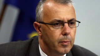 Заплита се интригата с оставката на Веселин Вучков
