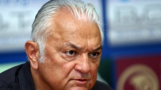 Сашо Диков се фука с млада любовница