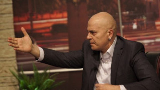 Слави Трифонов се промени до неузнаваемост
