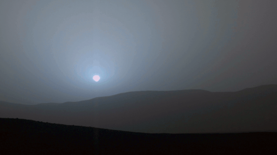 Уникално! Синьо слънце на Марс