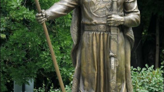 Откриха паметника на цар Самуил със скандали в София