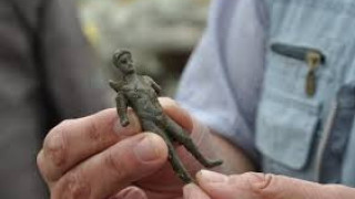 Бронзова статуетка на Аполон открита в Перперикон!