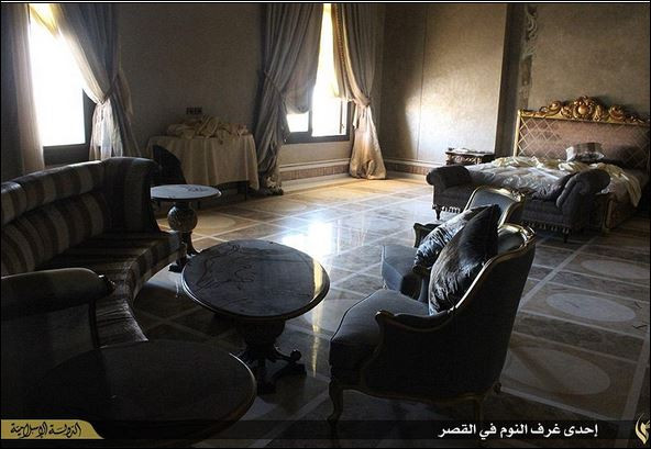 Зад стените на Ислямска държава: Джихадистите се ширят в кралски лукс