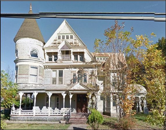 Google улови призраци в къща в Ню Йорк (Снимки)