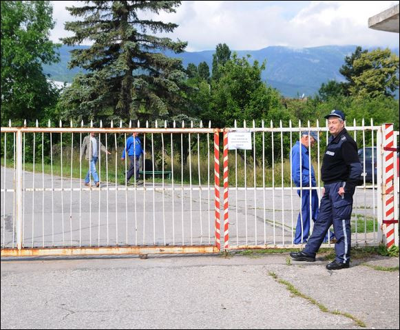 Взривиха Агенцията по животновъдство (Вижте версиите)