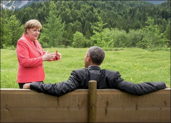 Немски медии: И Ангела Меркел вече не може да спаси ЕС!
