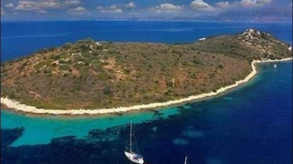 Алексис Ципрас продава острови на килограм (Вижте кои са на пазара)