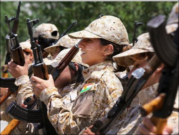Кошмарът на Ислямска държава: Дамските отряди на кюрдите