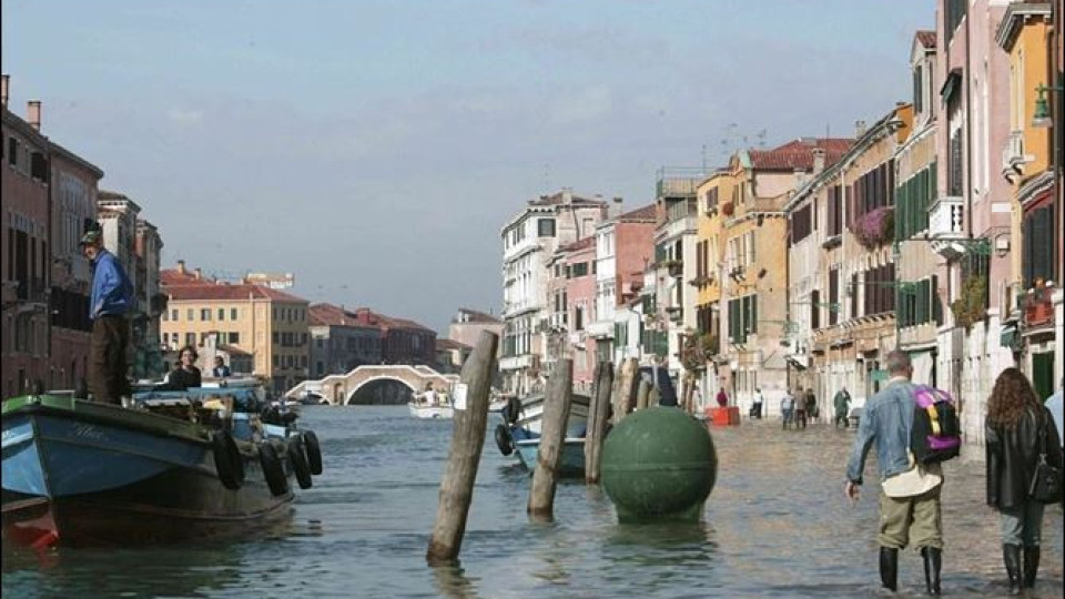 Спасяват Венеция с мега проект (Начинанието струва 7 милиарда евро)