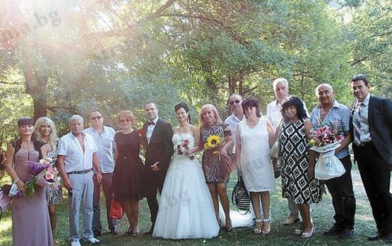 Севдалина и Валентин Спасови вдигнаха тежка сватба