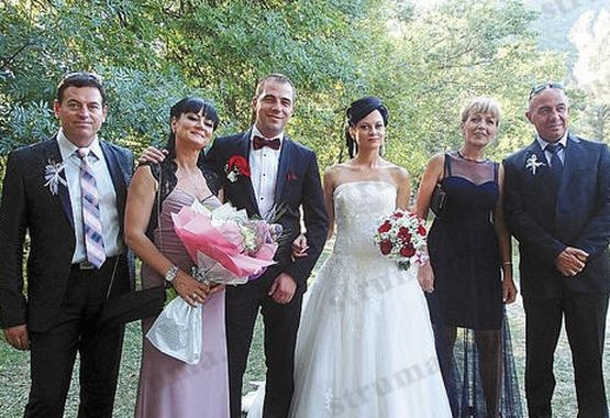 Севдалина и Валентин Спасови вдигнаха тежка сватба